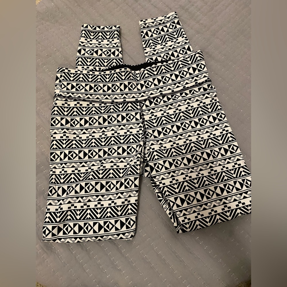 🖤 Victoria’s Secret PINK Yoga Geometric Leggings 🖤